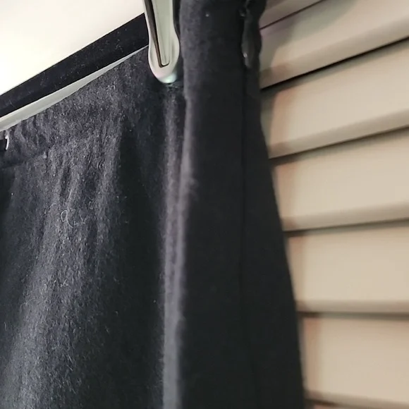 Banana Republic Black A-line Wool skirt, size 4 - Picture 7 of 8